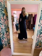 Carica l'immagine nel visualizzatore di Gallery, Abito Blu Notte Piuma Champagne