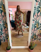 Load image into Gallery viewer, Abito Floreale Rosso e Verde