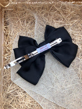 Carica l'immagine nel visualizzatore di Gallery, Fiocchi in raso, realizzati a mano, nella dimensione Maxi.