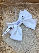 Carica l'immagine nel visualizzatore di Gallery, Fiocchi in raso, realizzati a mano, nella dimensione Maxi.