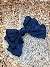 Carica l'immagine nel visualizzatore di Gallery, Fiocchi in raso, realizzati a mano, nella dimensione Maxi.