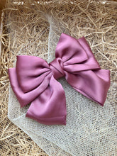 Carica l'immagine nel visualizzatore di Gallery, Fiocchi in raso, realizzati a mano, nella dimensione Maxi.