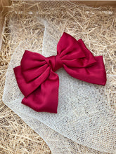 Carica l'immagine nel visualizzatore di Gallery, Fiocchi in raso, realizzati a mano, nella dimensione Maxi.