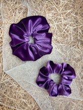 Carica l'immagine nel visualizzatore di Gallery, Elastici in tessuto ciniglia realizzati a mano, disponibili nella dimensione Midi e Maxi. Morbidissimi al tatto.