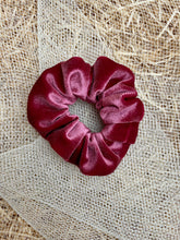 Carica l'immagine nel visualizzatore di Gallery, Elastici in tessuto ciniglia realizzati a mano, disponibili nella dimensione Midi e Maxi. Morbidissimi al tatto.