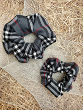 Carica l'immagine nel visualizzatore di Gallery, Elastici in tessuto tartan realizzati a mano, disponibili nella dimensione Midi e Maxi. Disponibili in tanti colori.