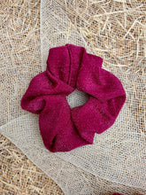 Carica l'immagine nel visualizzatore di Gallery, Elastici in tessuti con fantasie uniche, realizzati a mano, disponibili nella dimensione Midi e Maxi.