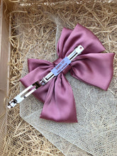 Carica l'immagine nel visualizzatore di Gallery, Fiocchi in raso, realizzati a mano, nella dimensione Maxi.