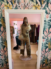 Carica l&#39;immagine nel visualizzatore di Gallery, Set Camicia e Pantalone Fantasia e Piume Champagne
