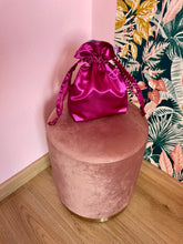 Carica l&#39;immagine nel visualizzatore di Gallery, Candy Bag Raso Magenta e Lilla
