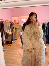 Carica l'immagine nel visualizzatore di Gallery, Cappotto Barboncino Beige
