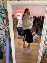 Carica l&#39;immagine nel visualizzatore di Gallery, Eco Fur Bianco Sporco
