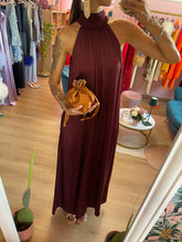 Load image into Gallery viewer, Abito Maxi Scollo Halter Bordeaux
