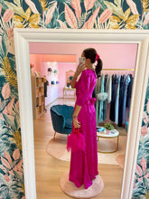 Carica l&#39;immagine nel visualizzatore di Gallery, Abito Fucsia Raso Portafoglio
