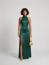 Load image into Gallery viewer, Abito Satin Verde Smeraldo Scollo Americana
