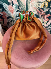 Carica l&#39;immagine nel visualizzatore di Gallery, Bonbon Bag Raso Rame e Multicolor

