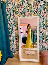 Carica l&#39;immagine nel visualizzatore di Gallery, Abito Giallo Canarino Principessa
