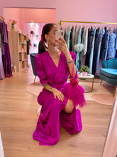 Carica l&#39;immagine nel visualizzatore di Gallery, Abito Fucsia Raso Portafoglio
