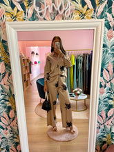 Carica l&#39;immagine nel visualizzatore di Gallery, Set Camicia Pantalone Satin Paillettes Champagne
