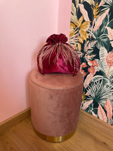 Carica l&#39;immagine nel visualizzatore di Gallery, Candy Bag Raso Prugna e Piume Rosa Antico
