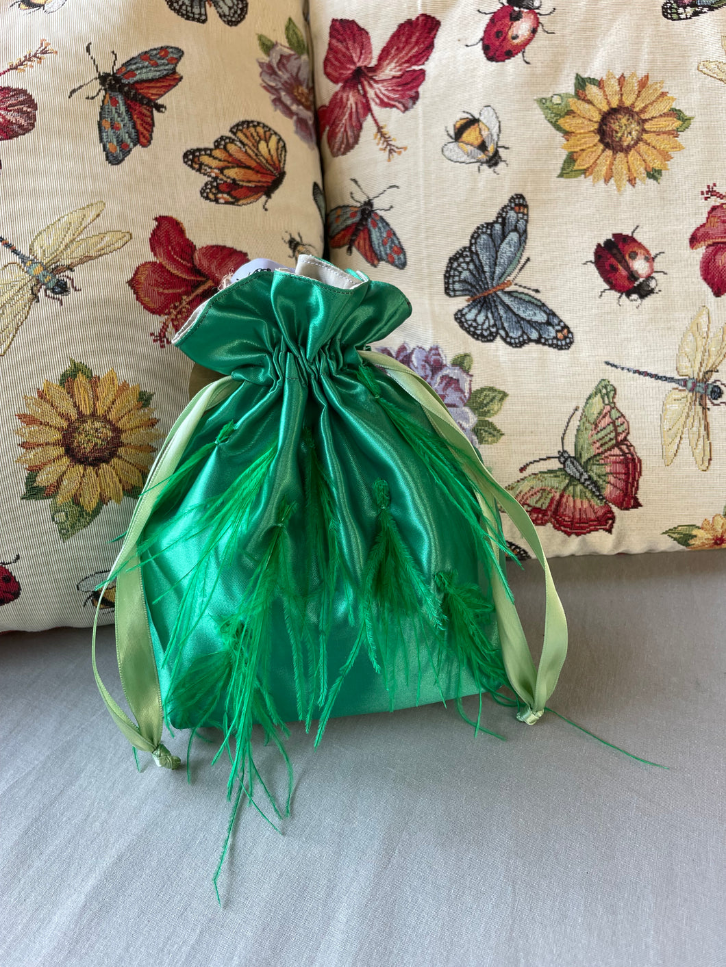 Candy Bag Raso Verde Ciuffi Piuma Verde