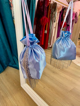Carica l&#39;immagine nel visualizzatore di Gallery, Candy Bag Azzurra Strass
