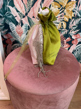 Carica l&#39;immagine nel visualizzatore di Gallery, Candy Bag Raso Verde Acido e Cotone Bianco
