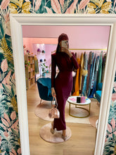 Carica l'immagine nel visualizzatore di Gallery, Abito Granato Scollo Retro
