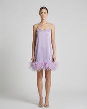 Load image into Gallery viewer, Abito Satin Lilla Piume
