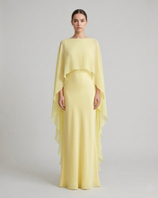 Carica l'immagine nel visualizzatore di Gallery, Mantella Chiffon Giallo Burro
