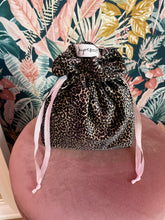 Carica l&#39;immagine nel visualizzatore di Gallery, Candy Bag Ciniglia Animalier
