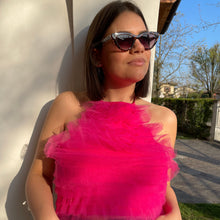 Carica l&#39;immagine nel visualizzatore di Gallery, Top in tulle color fucsia, con scollo sulla schiena regolabile. Elasticizzato per consentire la vestibilità dalla S alla L.  Composizione tessuto: 68% polyester, 32% viscose.
