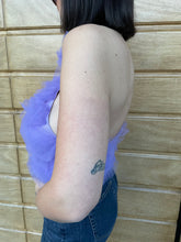 Carica l&#39;immagine nel visualizzatore di Gallery, Top in tulle color lilla, con scollo sulla schiena regolabile. Elasticizzato per consentire la vestibilità dalla S alla L.  Composizione tessuto: 68% polyester, 32% viscose.
