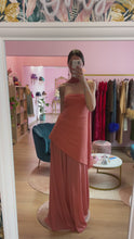 Load and play video in Gallery viewer, Abito Rosa Pesca Lycra e Georgette
