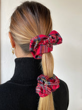 Carica l&#39;immagine nel visualizzatore di Gallery, Elastici in tessuto tartan realizzati a mano, disponibili nella dimensione Midi e Maxi. Disponibili in tanti colori. 
